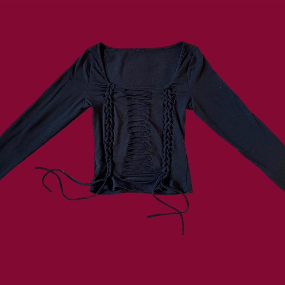 s/m mallgoth distressed + slit long sleeve top with braided string details